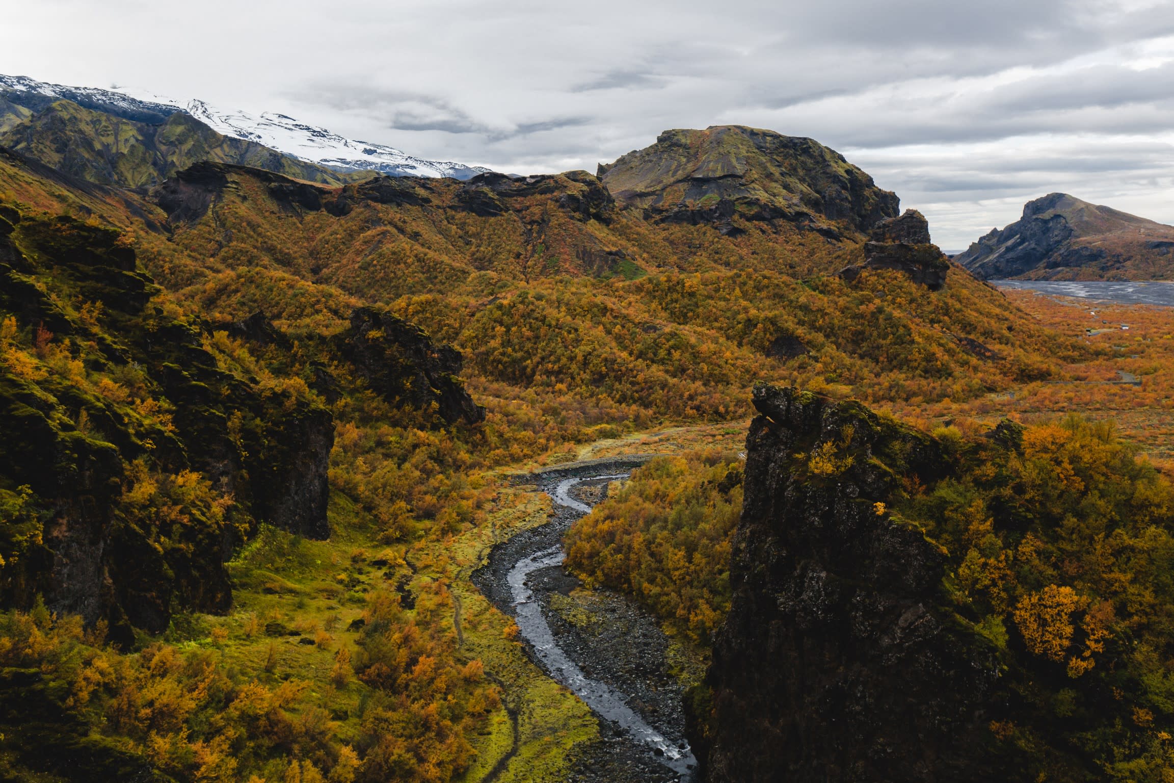 An autumnal scene of the view out over Basar, an area in Thorsmork