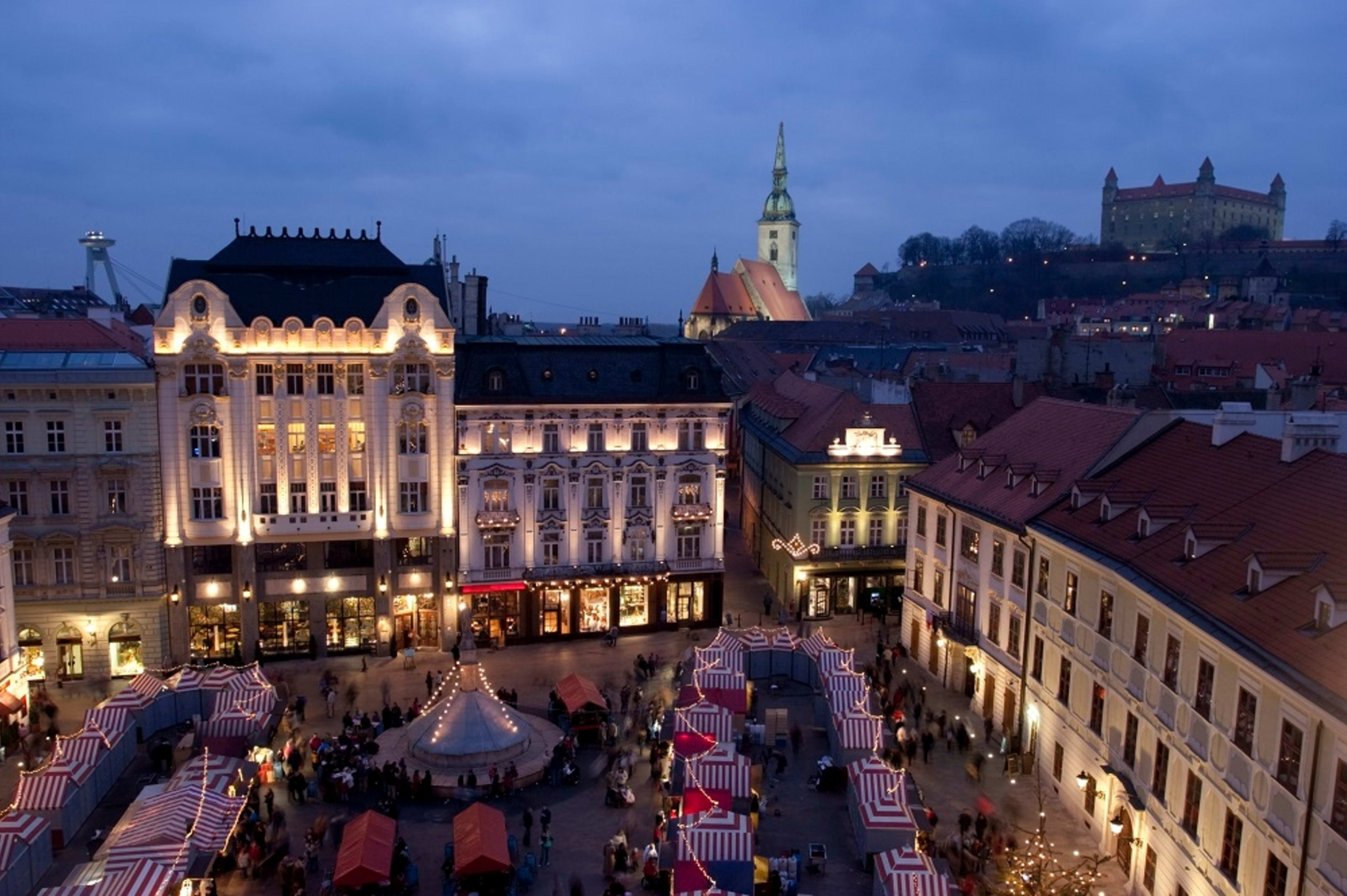 Bratislava_ Cristmas