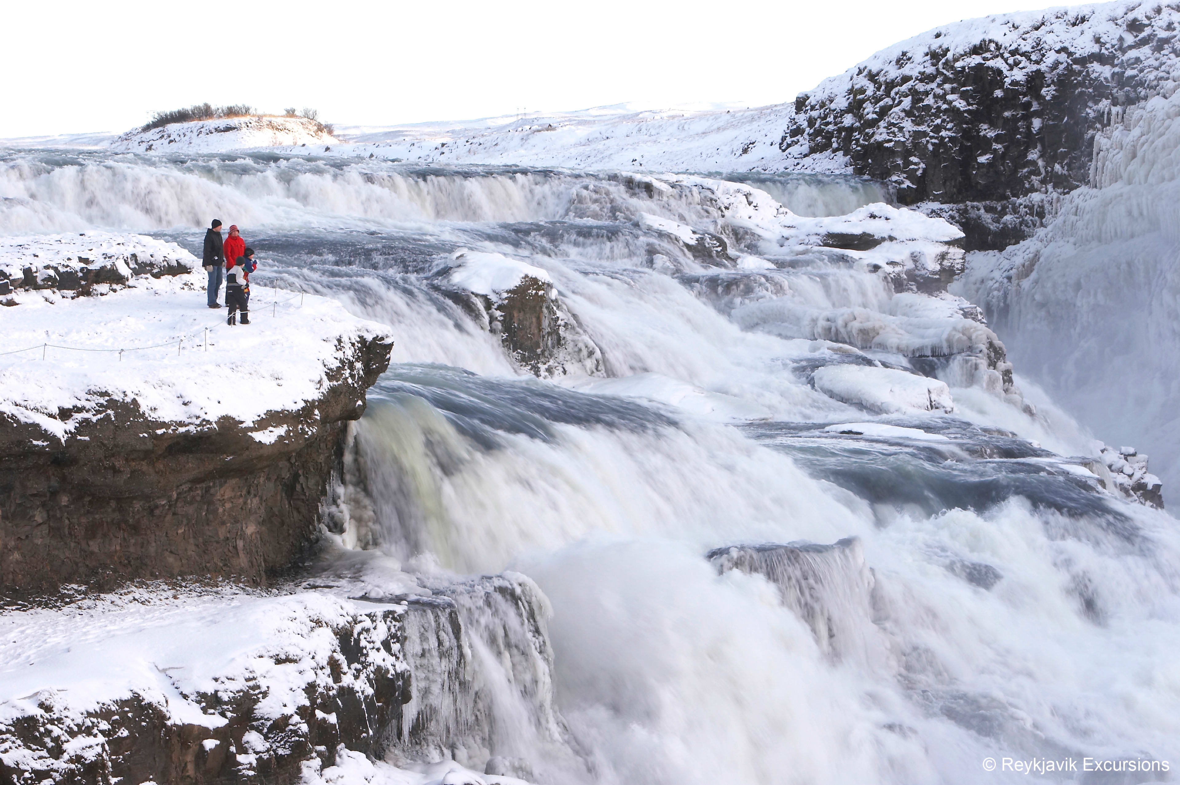 RE-Gullfoss_Winter-02