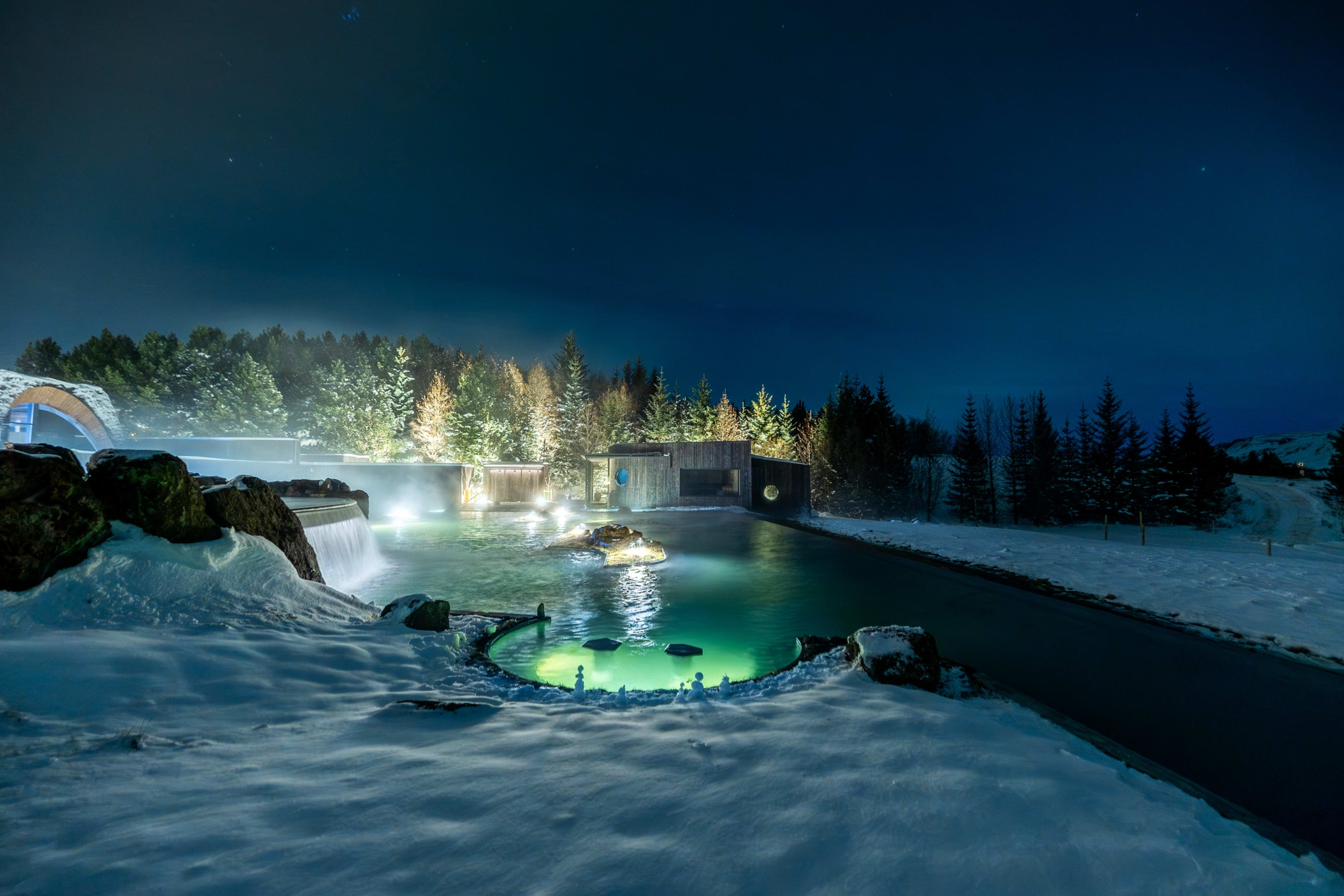 Laugarás lagoon at night