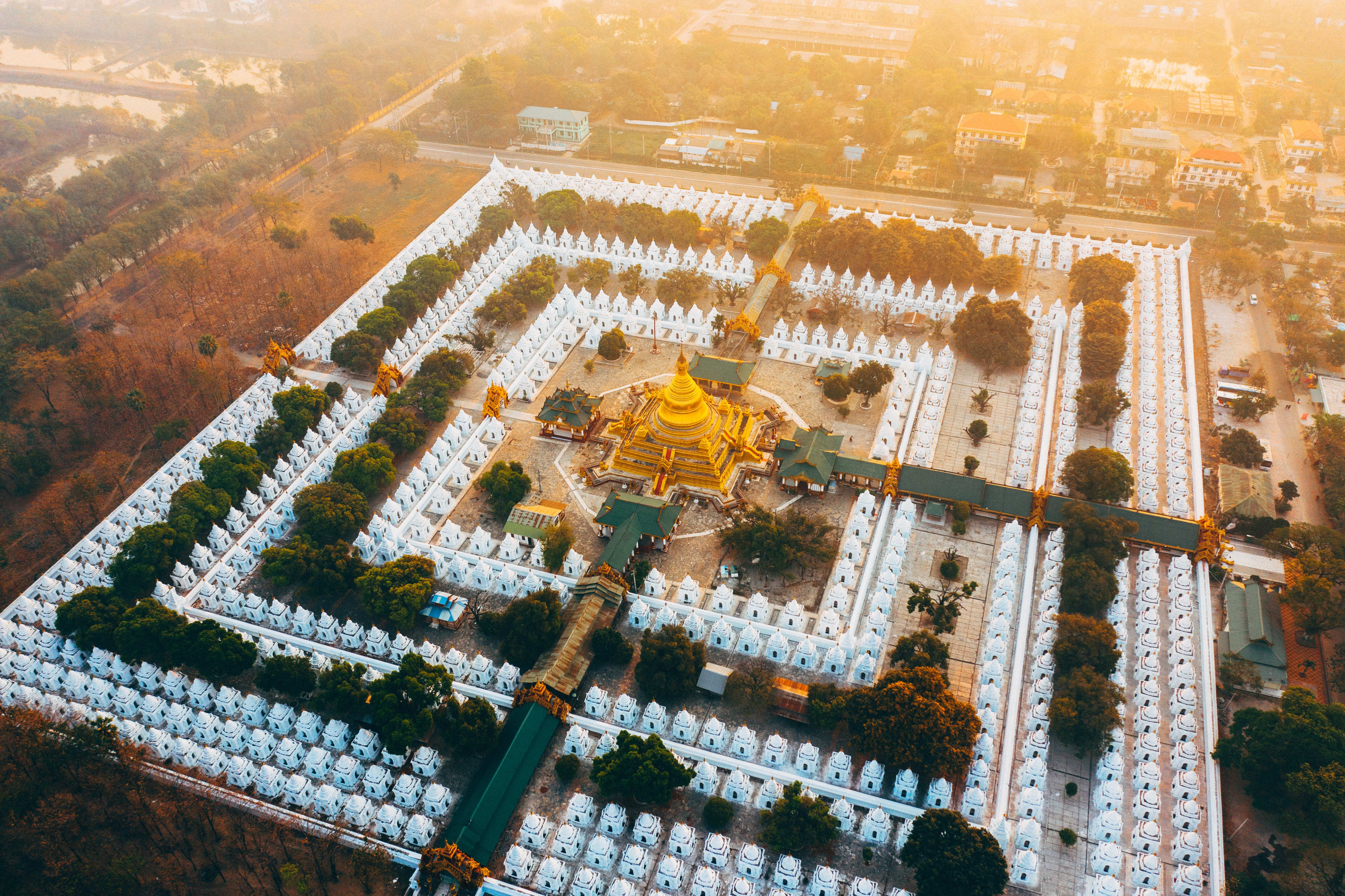 Sérferð_Myanmar_Sandramuni_pagoda