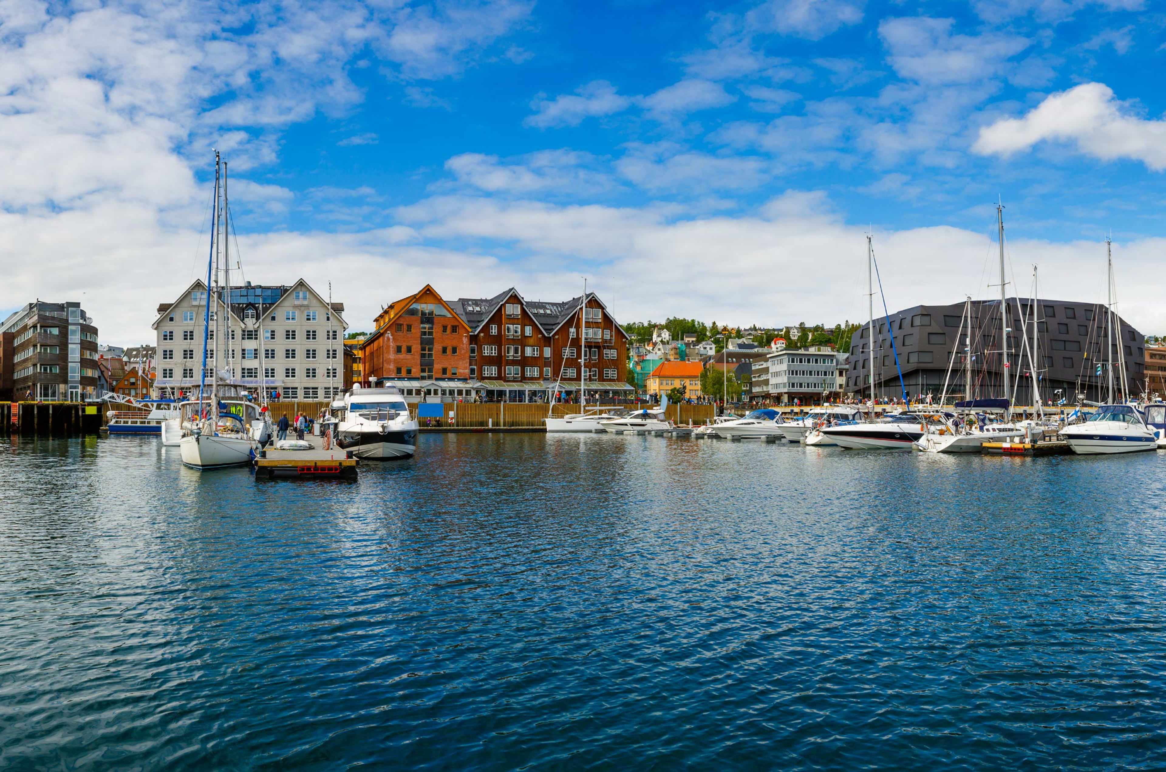 Tromso-Norway-Summer-2560x1693