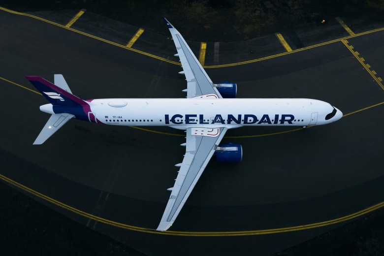 Web image-Icelandair30