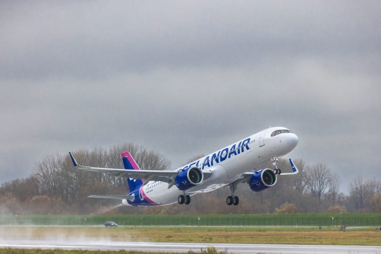 Icelandair aircraft taking off