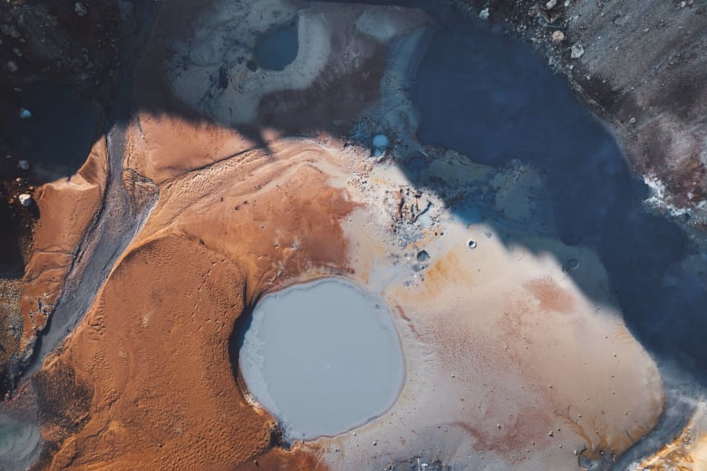 Reykjanes_hot_springs_asa_steinars