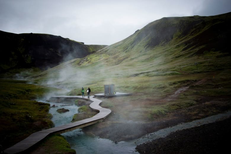 reykjadalur-hveragerdi-geothermal-river