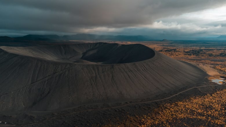 hverfjall-unsplash-jane-sakharova