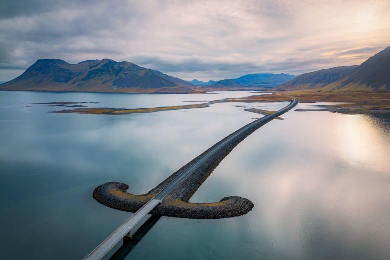 Kolgrafafjordur-West-Iceland-road